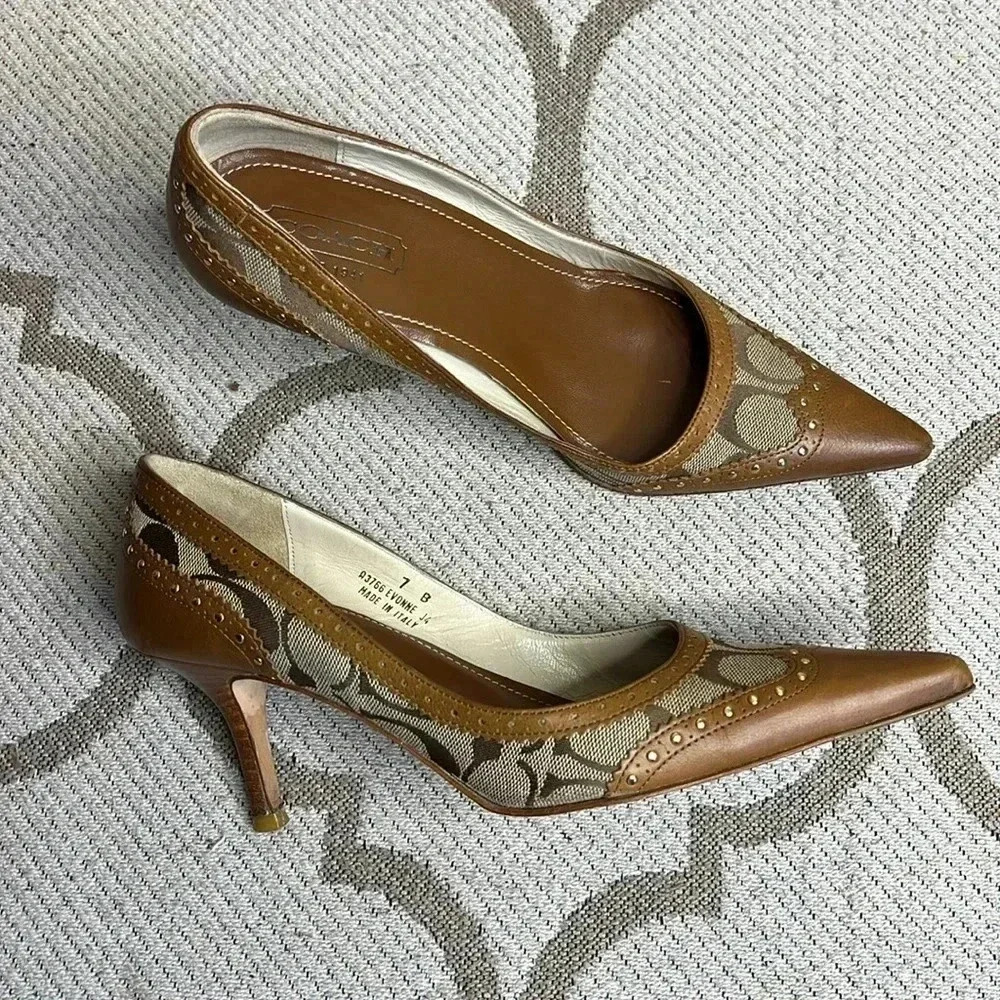 Coach Brown and Tan Heels - Picture 2 of 16